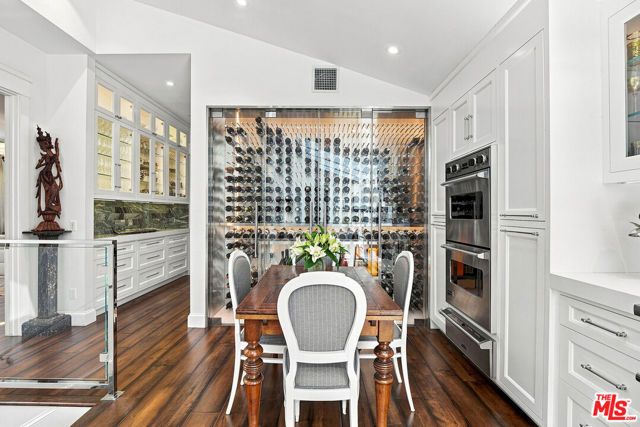 3235 Oakdell Lane, Los Angeles, CA 91604