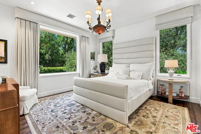 3235 Oakdell Lane, Los Angeles, CA 91604