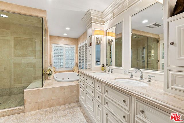 3235 Oakdell Lane, Los Angeles, CA 91604