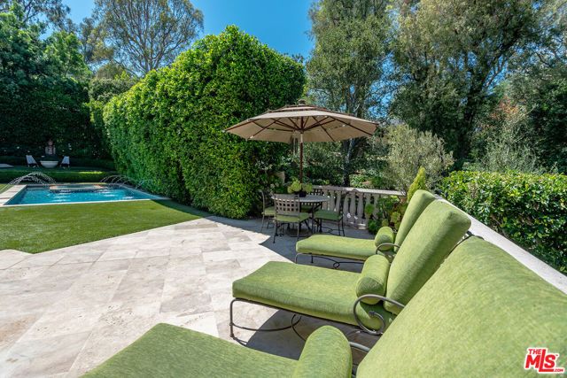 3235 Oakdell Lane, Los Angeles, CA 91604