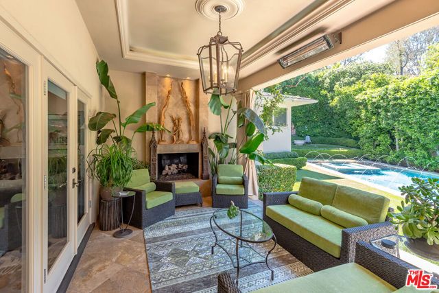 3235 Oakdell Lane, Los Angeles, CA 91604