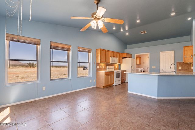 1176 W Trigger Lane, Cochise, AZ 85606
