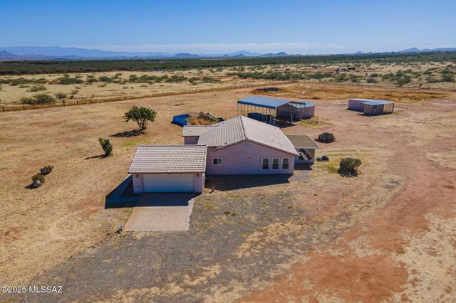 1176 W Trigger Lane, Cochise, AZ 85606