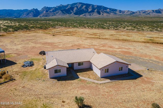 1176 W Trigger Lane, Cochise, AZ 85606