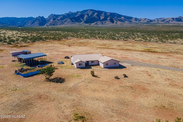 1176 W Trigger Lane, Cochise, AZ 85606