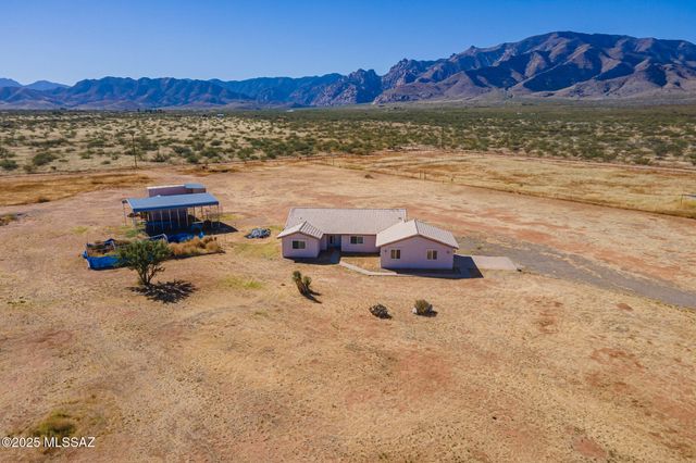 1176 W Trigger Lane, Cochise, AZ 85606
