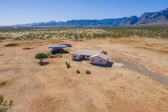 1176 W Trigger Lane, Cochise, AZ 85606