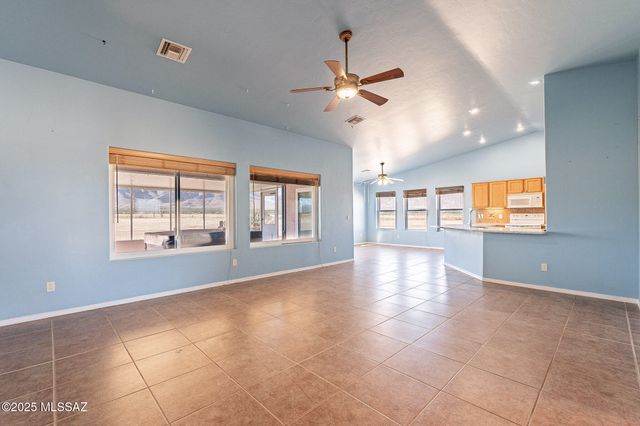 1176 W Trigger Lane, Cochise, AZ 85606