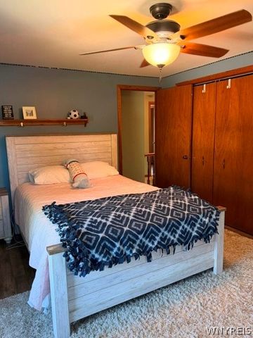 38 Old Farm Circle, West Seneca, NY 14218