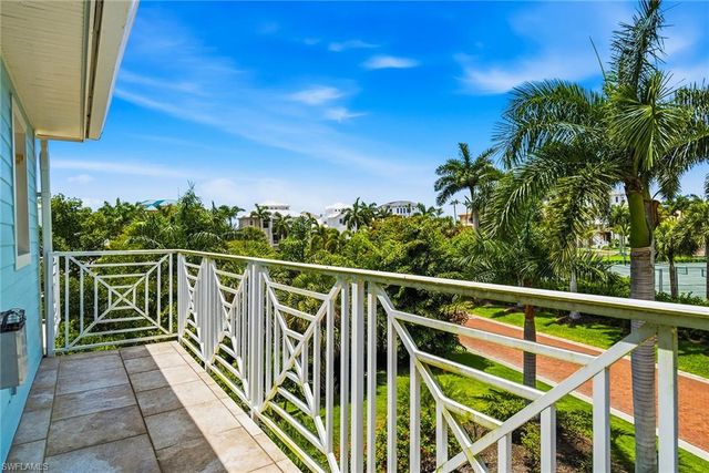 98 Southport CV, Bonita Springs, FL 34134