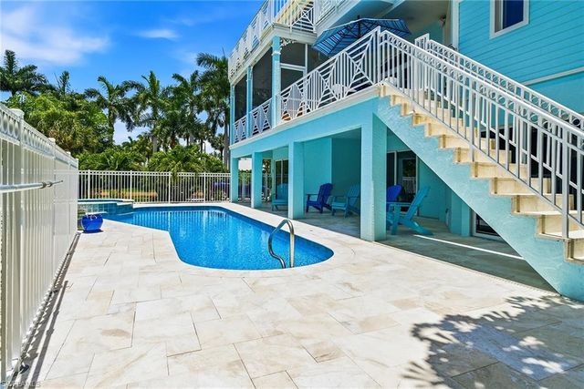 98 Southport CV, Bonita Springs, FL 34134