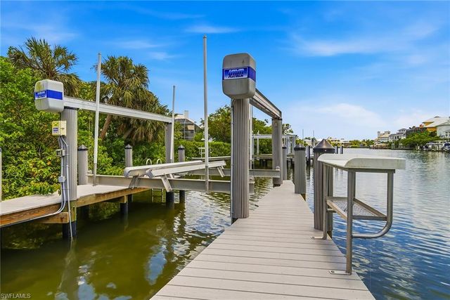 98 Southport CV, Bonita Springs, FL 34134
