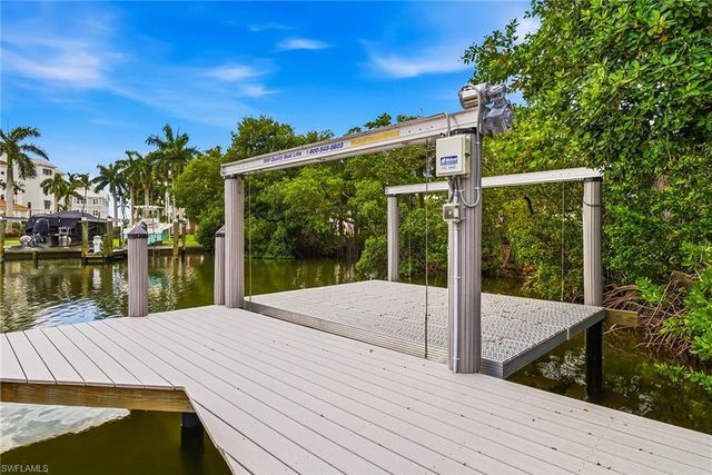 98 Southport CV, Bonita Springs, FL 34134