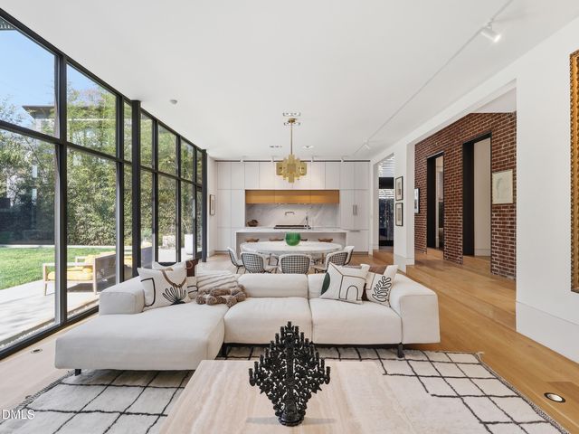 117 Hillcrest Road, Raleigh, NC 27605