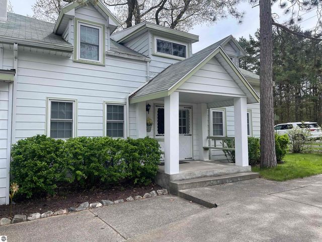 5882 Crystal Beach Road, Rapid City, MI 49676