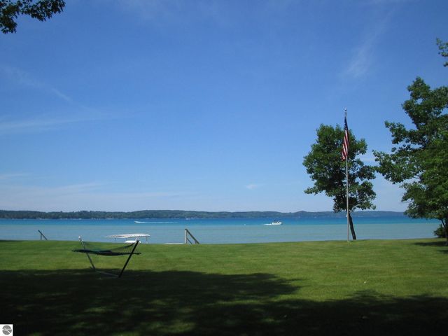 5882 Crystal Beach Road, Rapid City, MI 49676