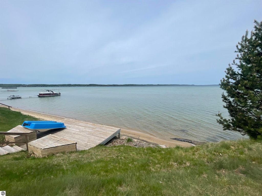 5882 Crystal Beach Road, Rapid City, MI 49676