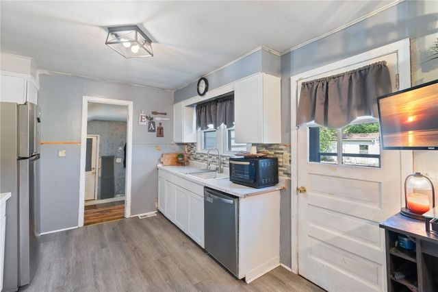6170 Locust Street, Williamson, NY 14589