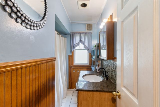 6170 Locust Street, Williamson, NY 14589