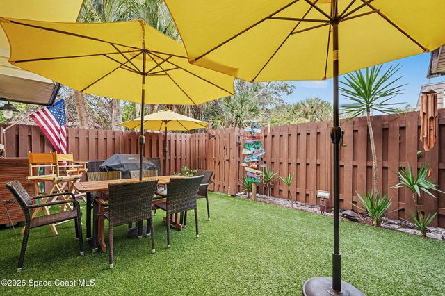 1515 Vista Oaks Circle NE, Palm Bay, FL 32905