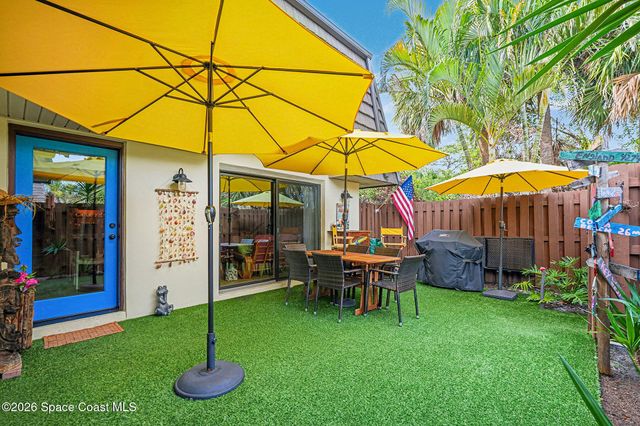 1515 Vista Oaks Circle NE, Palm Bay, FL 32905