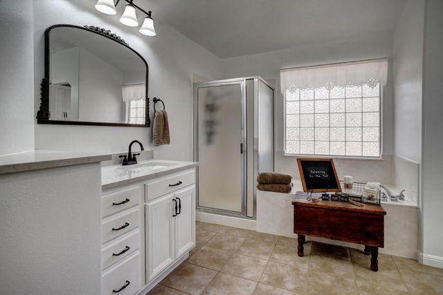 142 Joshua Smith LN, Bastrop, TX 78602