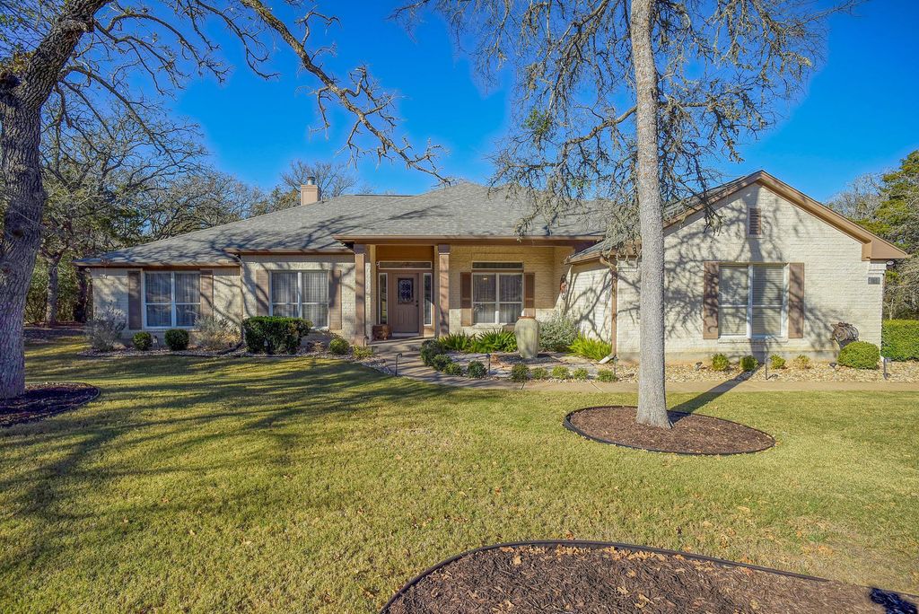 142 Joshua Smith LN, Bastrop, TX 78602