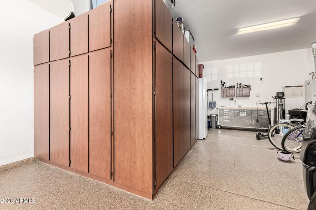 9216 W SANDS Drive, Peoria, AZ 85383