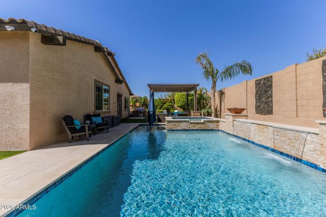 9216 W SANDS Drive, Peoria, AZ 85383