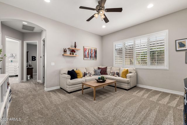 9216 W SANDS Drive, Peoria, AZ 85383