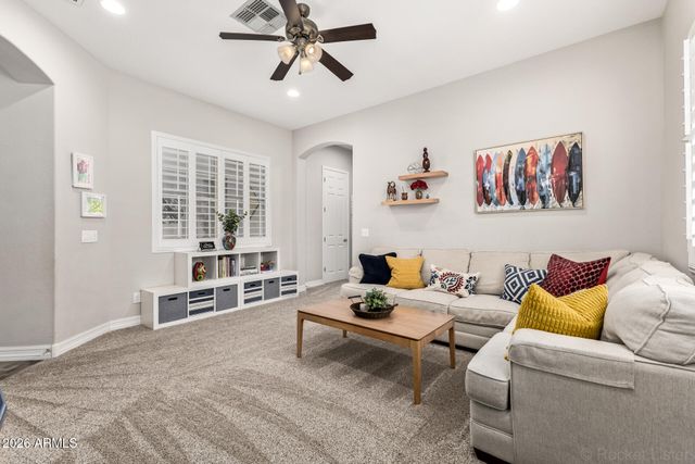 9216 W SANDS Drive, Peoria, AZ 85383