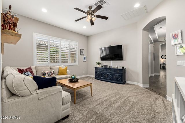 9216 W SANDS Drive, Peoria, AZ 85383