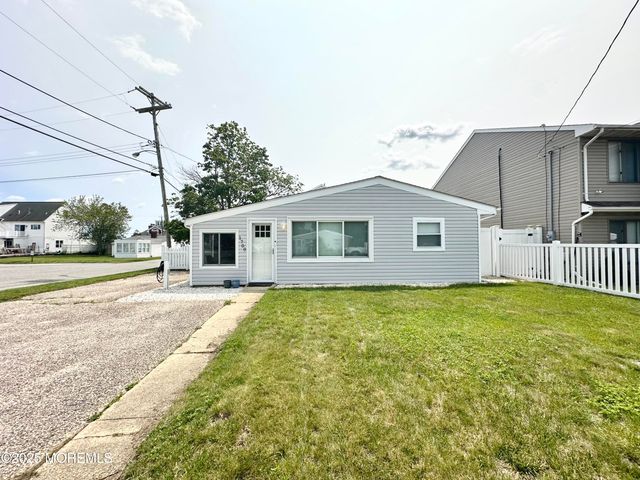 1700 Binnacle Road, Forked River, NJ 08731