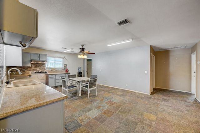 1555 Bledsoe Lane, Las Vegas, NV 89110