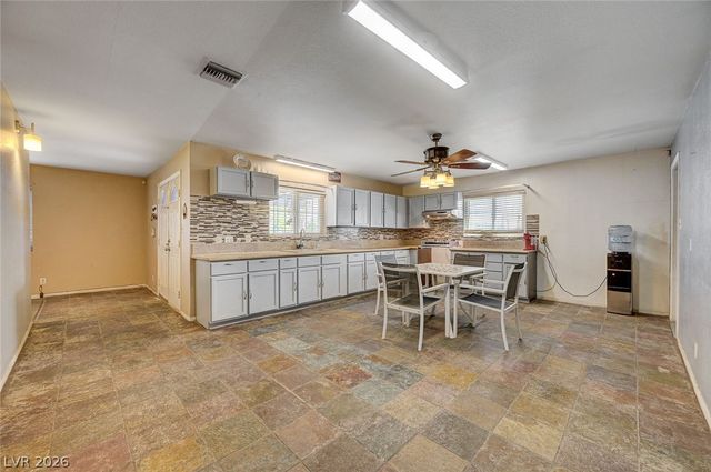 1555 Bledsoe Lane, Las Vegas, NV 89110