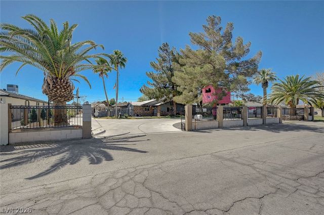 1555 Bledsoe Lane, Las Vegas, NV 89110