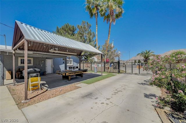 1555 Bledsoe Lane, Las Vegas, NV 89110