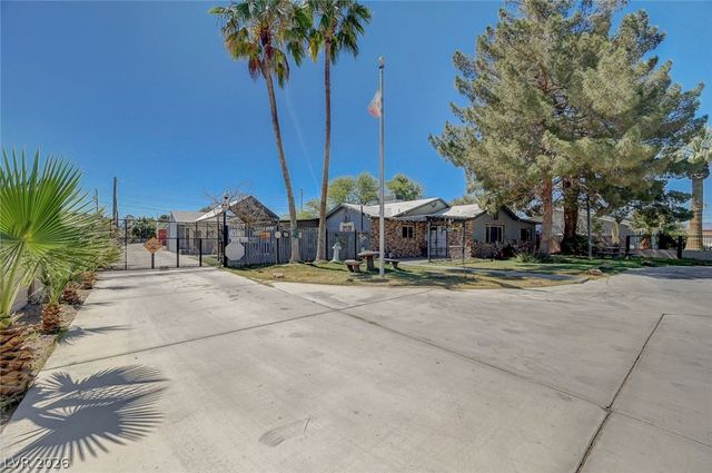 1555 Bledsoe Lane, Las Vegas, NV 89110