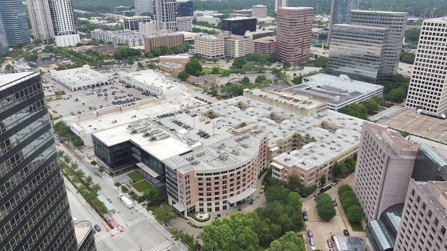 1881 Bering Drive 16, Houston, TX 77057