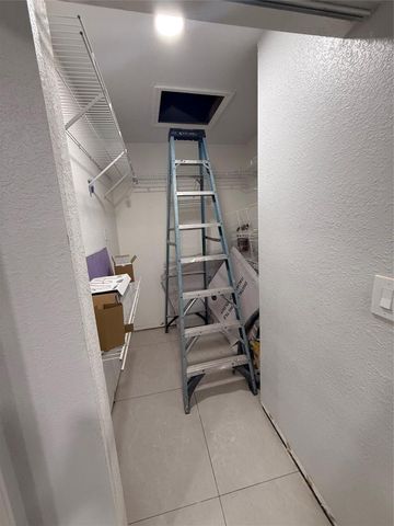 3526 W 76th Street 203, Hialeah, FL 33018