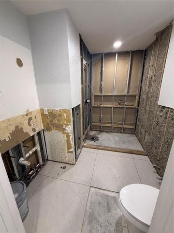 3526 W 76th Street 203, Hialeah, FL 33018