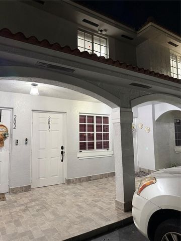3526 W 76th Street 203, Hialeah, FL 33018