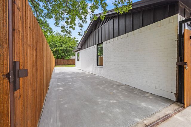 14409 Horseshoe Trail, Balch Springs, TX 75180