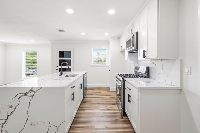 14409 Horseshoe Trail, Balch Springs, TX 75180
