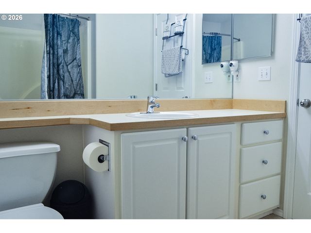 13700 Sw SCHOLLS FERRY Rd 102, Beaverton, OR 97007
