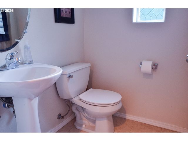 13700 Sw SCHOLLS FERRY Rd 102, Beaverton, OR 97007