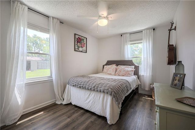 8643 Hadley Street, Overland Park, KS 66212