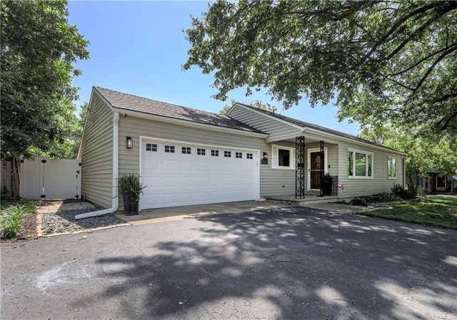 8643 Hadley Street, Overland Park, KS 66212