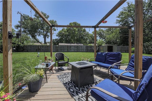 8643 Hadley Street, Overland Park, KS 66212