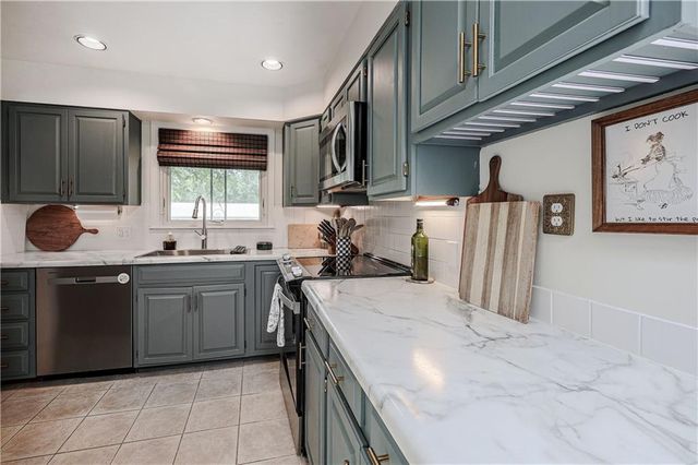 8643 Hadley Street, Overland Park, KS 66212